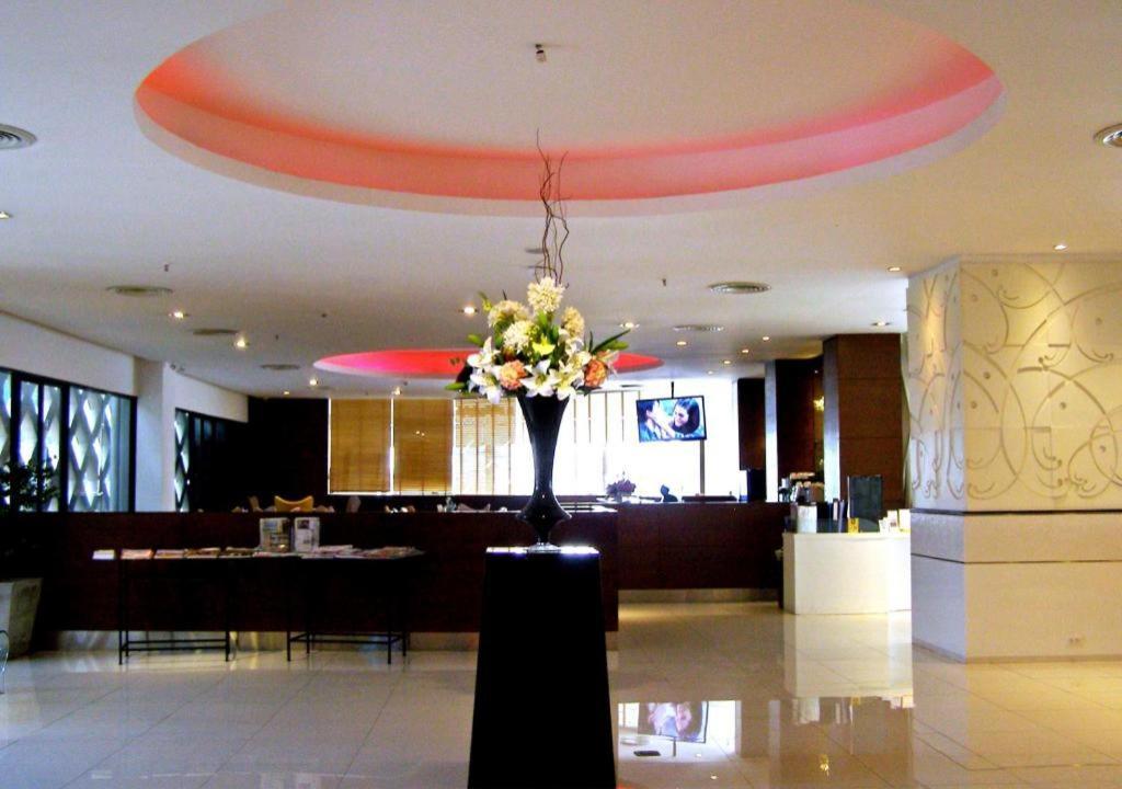 Iyarin@Tuk Chang Ratchayothin Hotel Bangkok Kültér fotó